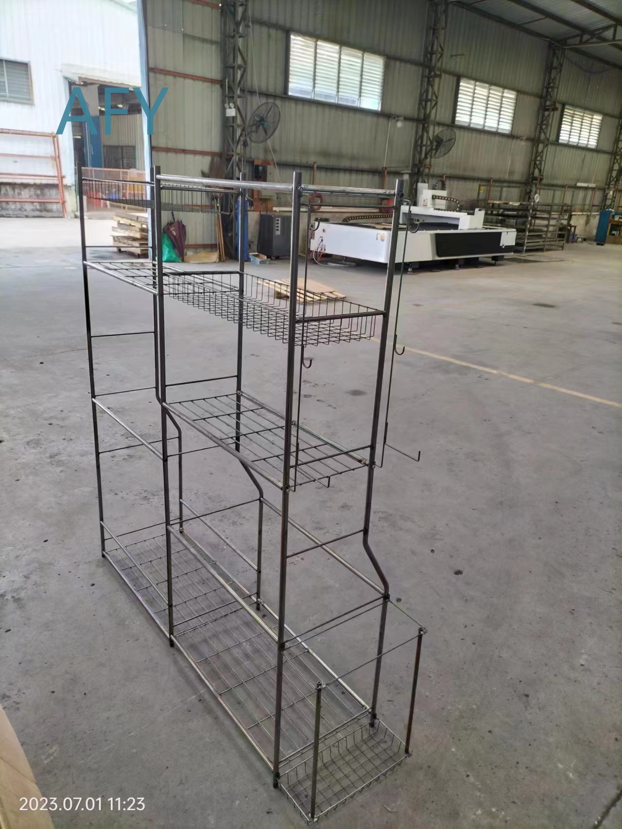 رف تخزين كرات الجولف، منظم معد - مراجعة Sports Equipment Garage Storage وسعره